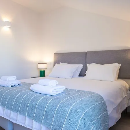 Tram 28 Duplex Lägenhet *