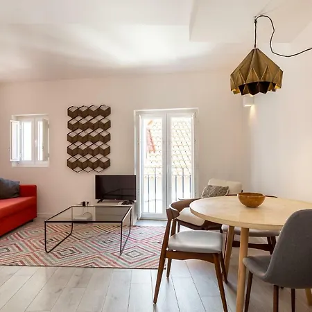 Tram 28 Duplex Apartamento